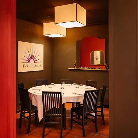 Smart King, By R Collection Hotel 4*