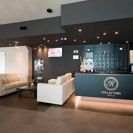 Hotel Smart King, By R Collection Varedo
