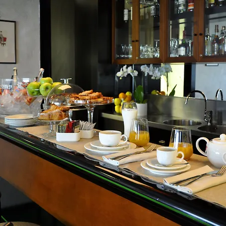Smart King, By R Collection Hotel