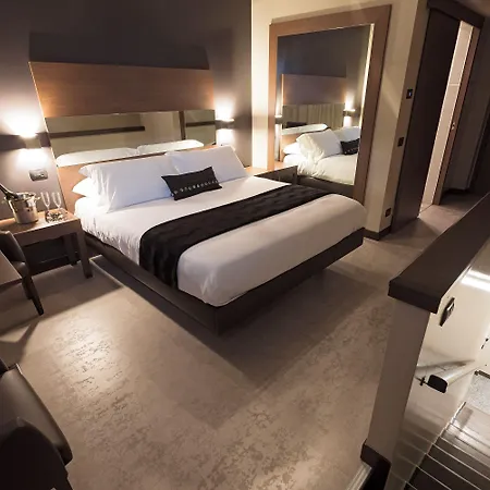 Smart King, By R Collection Hotel Varedo