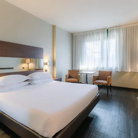 Smart King, By R Collection Hotel