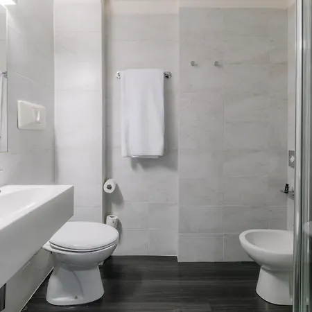 Hotel Smart King, By R Collection 4*