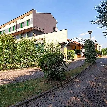 Hotel Smart King, By R Collection 4*