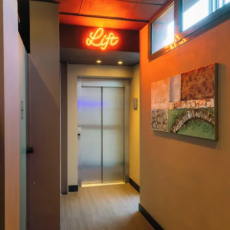 Smart King, By R Collection Hotel Varedo