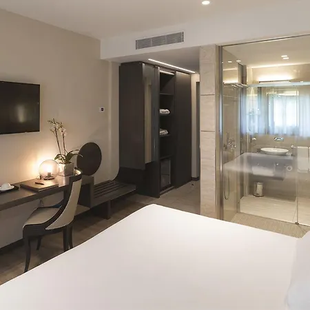 Hotel Smart King, By R Collection 4*