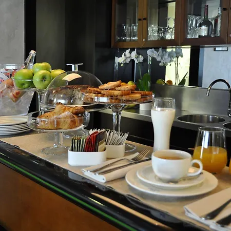 Smart King, By R Collection Hotel