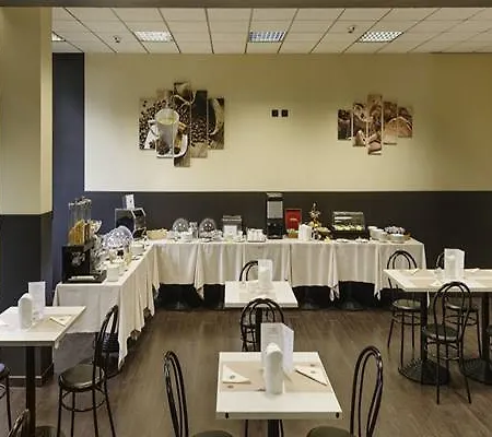 Hotel Smart King, By R Collection Varedo